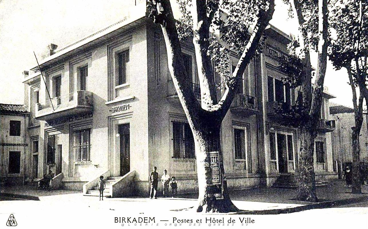 Birkadem - Postes et Hotel de Ville.jpg